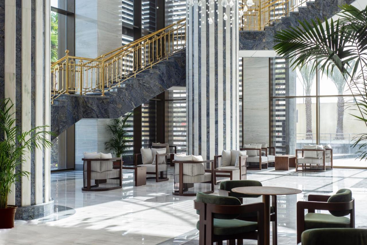 Mövenpick Hotel And Residences Riyadh Exteriör bild Interior of the hotel