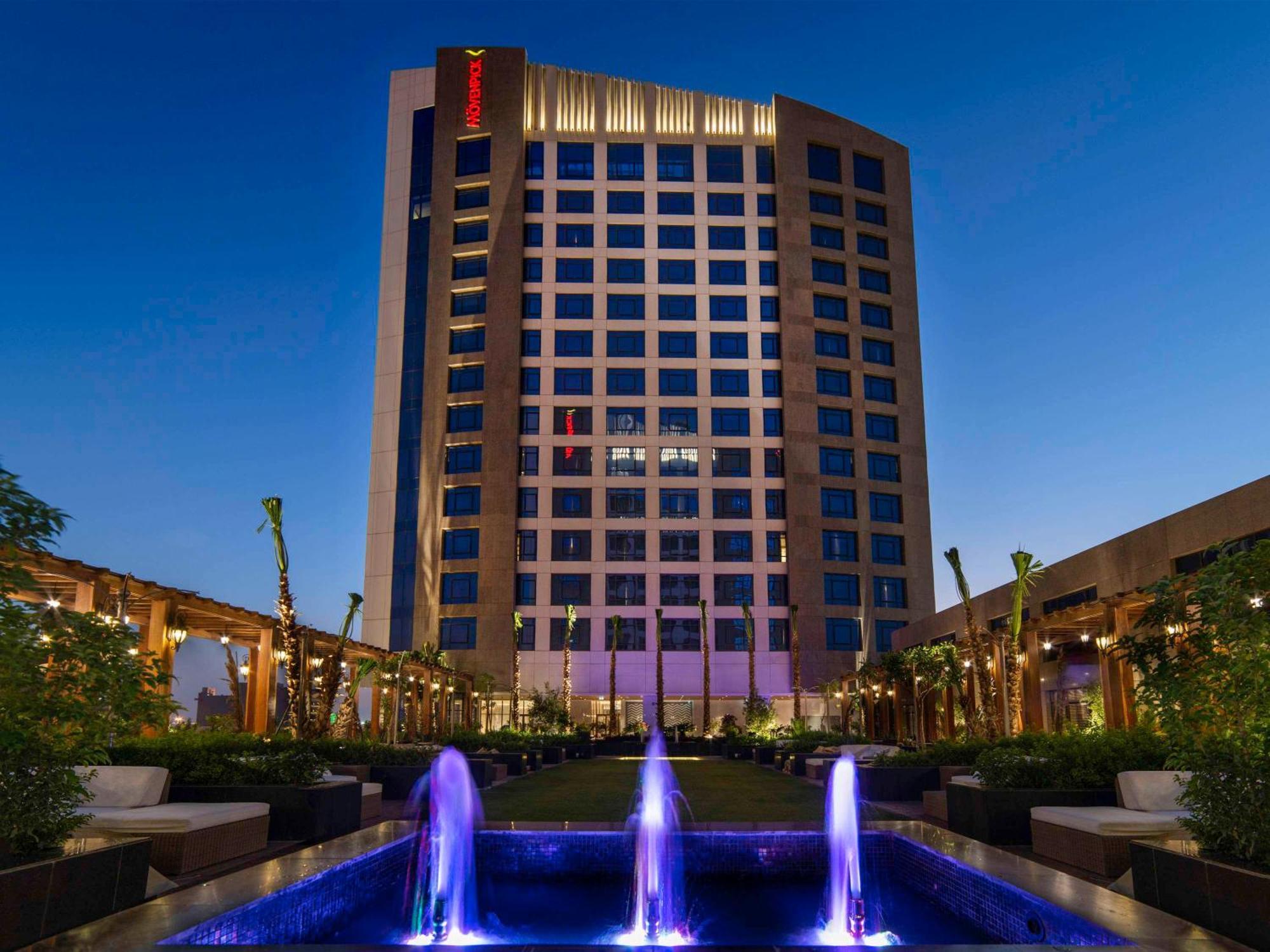 Mövenpick Hotel And Residences Riyadh Exteriör bild Marriott International Hotel in Islamabad